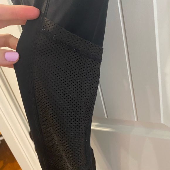 Aerie Offline Black Mesh Athletic Leggings - Picture 2 of 5